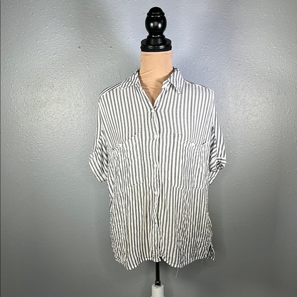 Max Studio Other - gray & white striped button down oversized short sleeve shirt sz S | casual euro